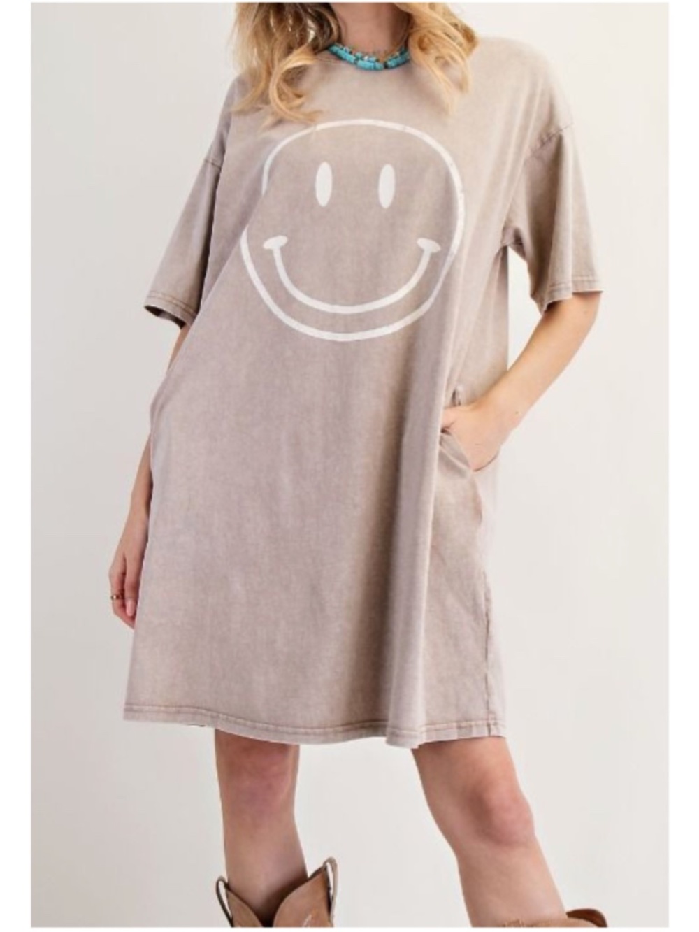 Easel Smiley Happy Face Loose Fit Short Sleeve Shirt Dress - Picture 3 of 4